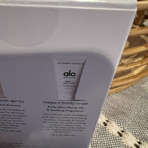 ALO Yoga Best-Seller Mini Duo - Glow System, NIB, unopened. - Picture 4 of 5
